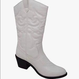 White cowboy boots - size 6